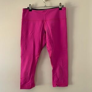 Lululemon reversible black and pink cropped legging / yoga / sz 8
